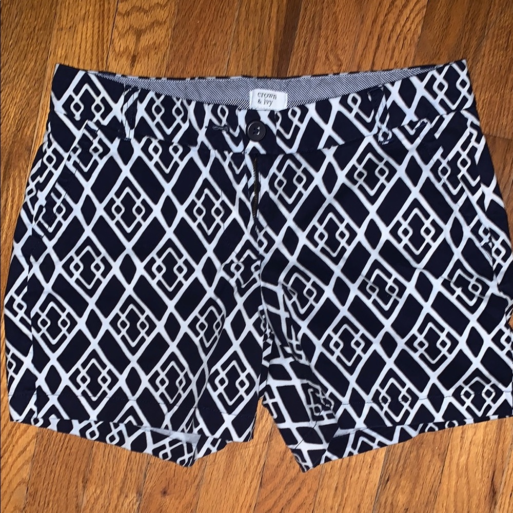 Stylish Black and White Geometric Men's Shorts